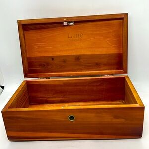 Lane Furniture Genuine Keepsake Cedar Box Preowned